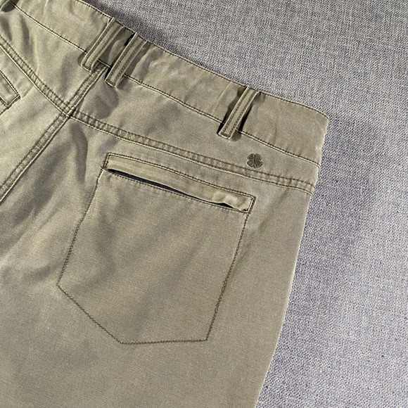 Lucky Brand Mens 30x30 Olive Green Casual Pants Chino with Zipper Pockets - Picture 1 of 9
